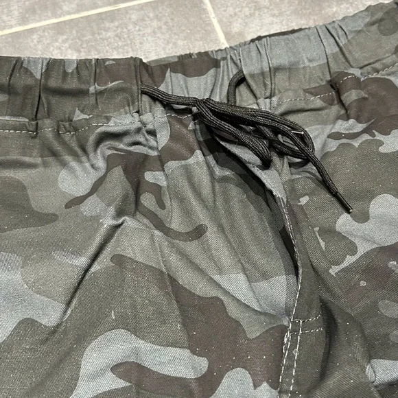 Camouflage Cargo Joggers - Picture 4 of 8